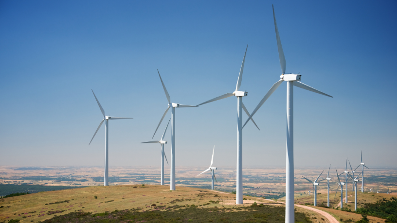 Fernando Trabach Filho ressalta que la energía eólica impulsa el desarrollo regional y fortalece la transición hacia una matriz más sostenible.