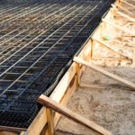 Valderci Malagosini Machado detalla las etapas, los cuidados técnicos y las buenas prácticas para la correcta ejecución de losas treliçadas en la construcción.